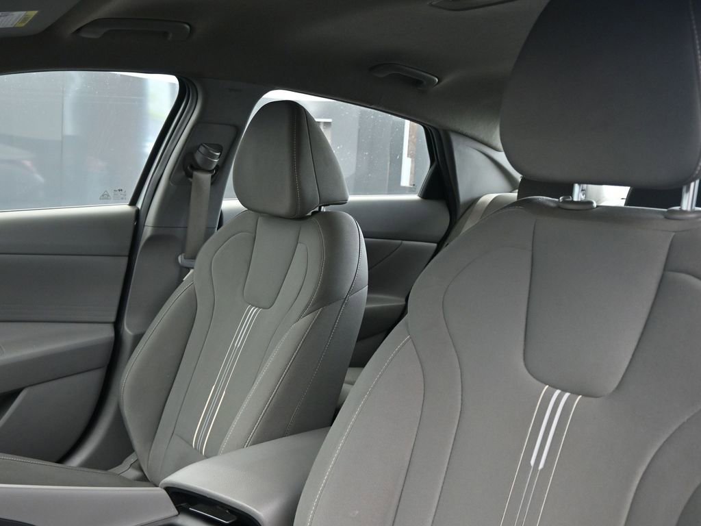 Used 2024 Hyundai Elantra SEL image 24