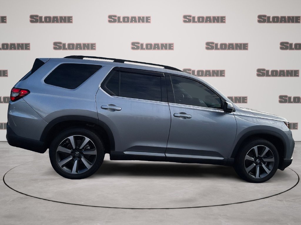 Certified 2025 Honda Pilot Touring image 6