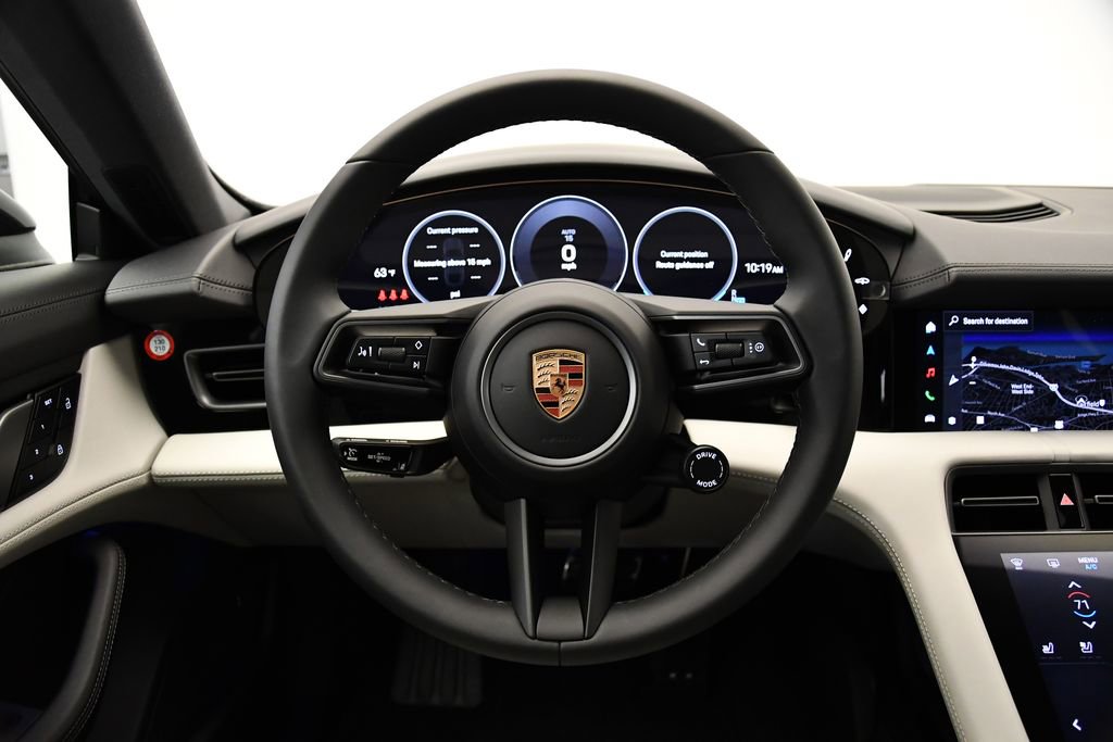 Used 2025 Porsche Taycan image 22