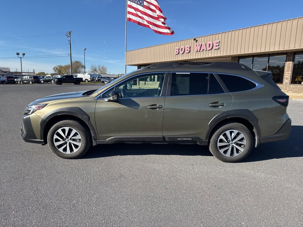 Certified 2025 Subaru Outback Premium image 2