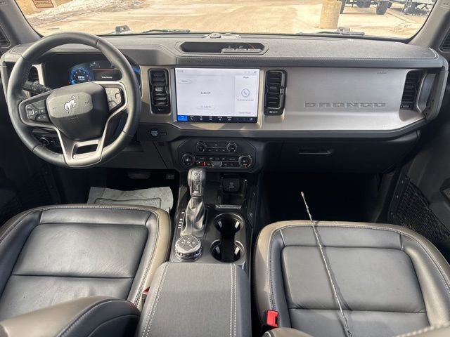 Used 2025 Ford Bronco Outer Banks image 13