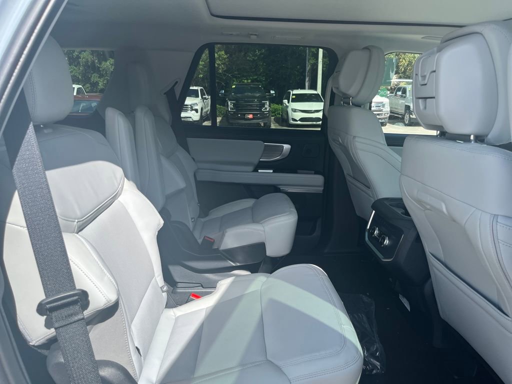 New 2026 Ford Expedition Platinum w/ Driver's Package AWD/4WD image 29
