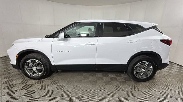 Used 2023 Chevrolet Blazer LT w/ Driver Confidence Package FWD image 6