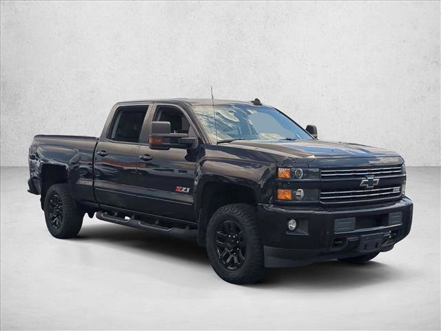 Used 2018 Chevrolet Silverado 2500 LT w/ Midnight Edition AWD/4WD image 3