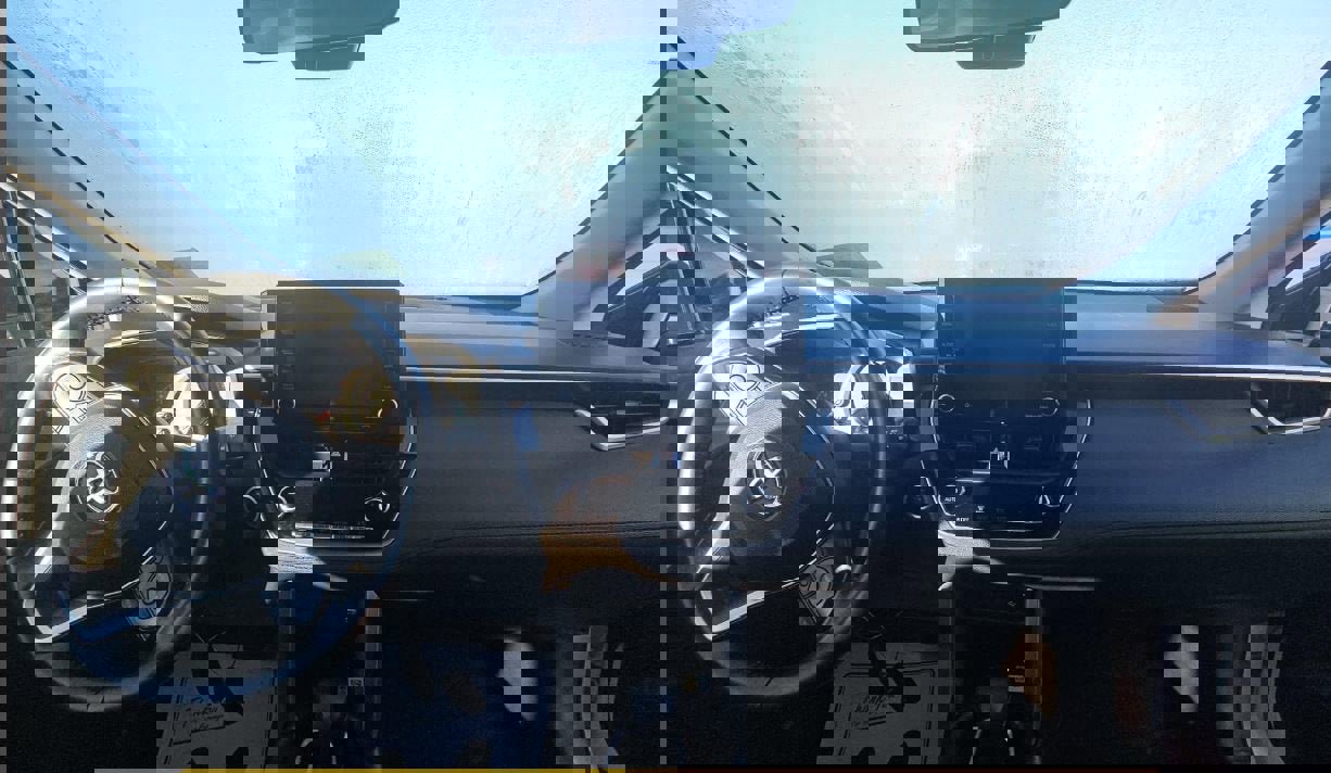 Used 2022 Toyota Corolla Cross LE image 8