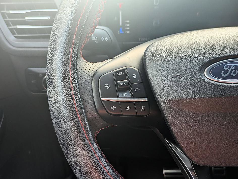 Used 2024 Ford Escape ST-Line w/ Tech Pack #1 FWD image 15
