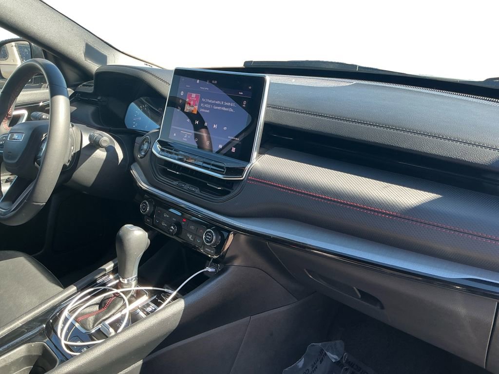 Used 2024 Jeep Compass Trailhawk image 17