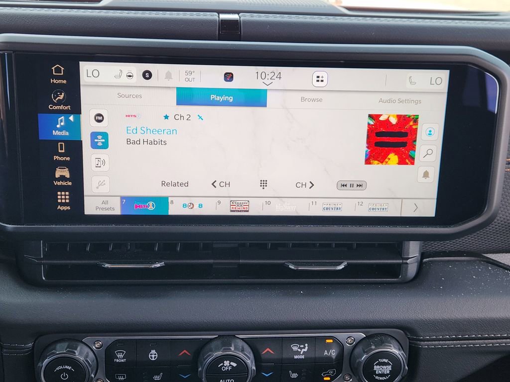 Used 2024 Jeep Gladiator Mojave w/ Safety Group image 16