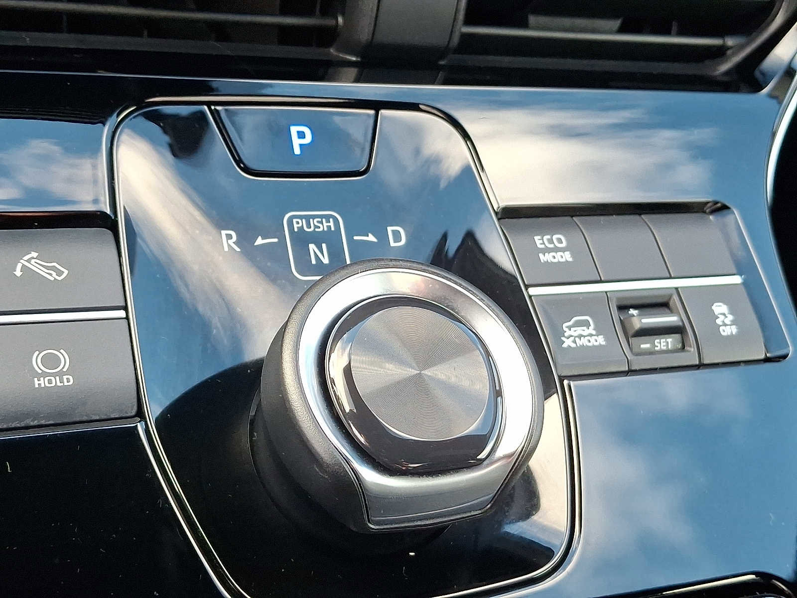 Used 2025 Toyota bZ4X AWD image 18