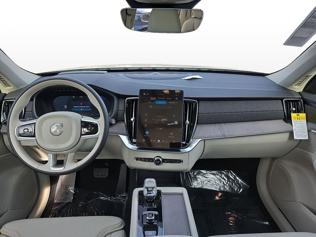 New 2026 Volvo XC90 B6 Ultra w/ Protection Package image 17