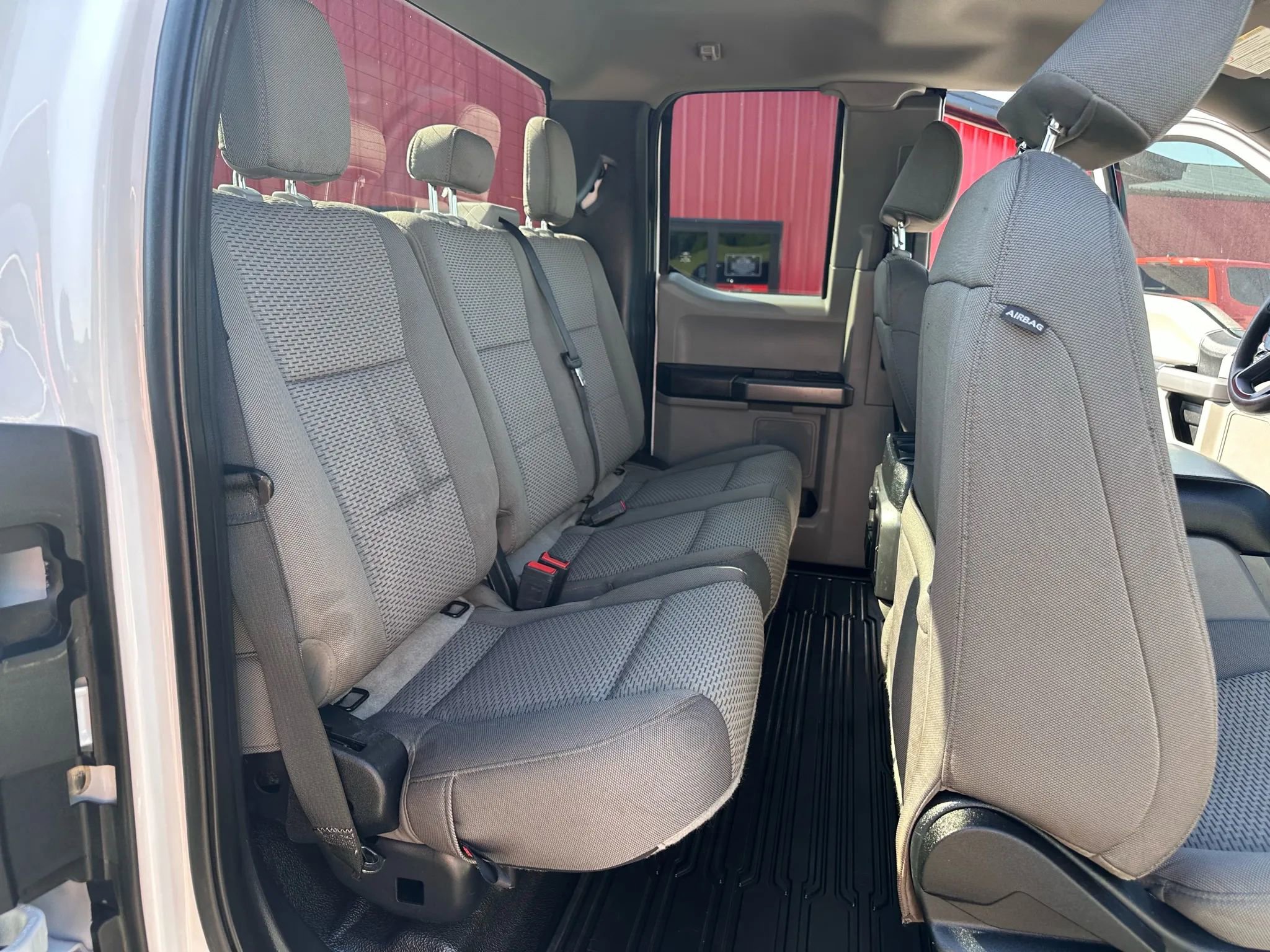 Used 2021 Ford F550 4x4 SuperCab Super Duty w/ XLT Value Package image 11