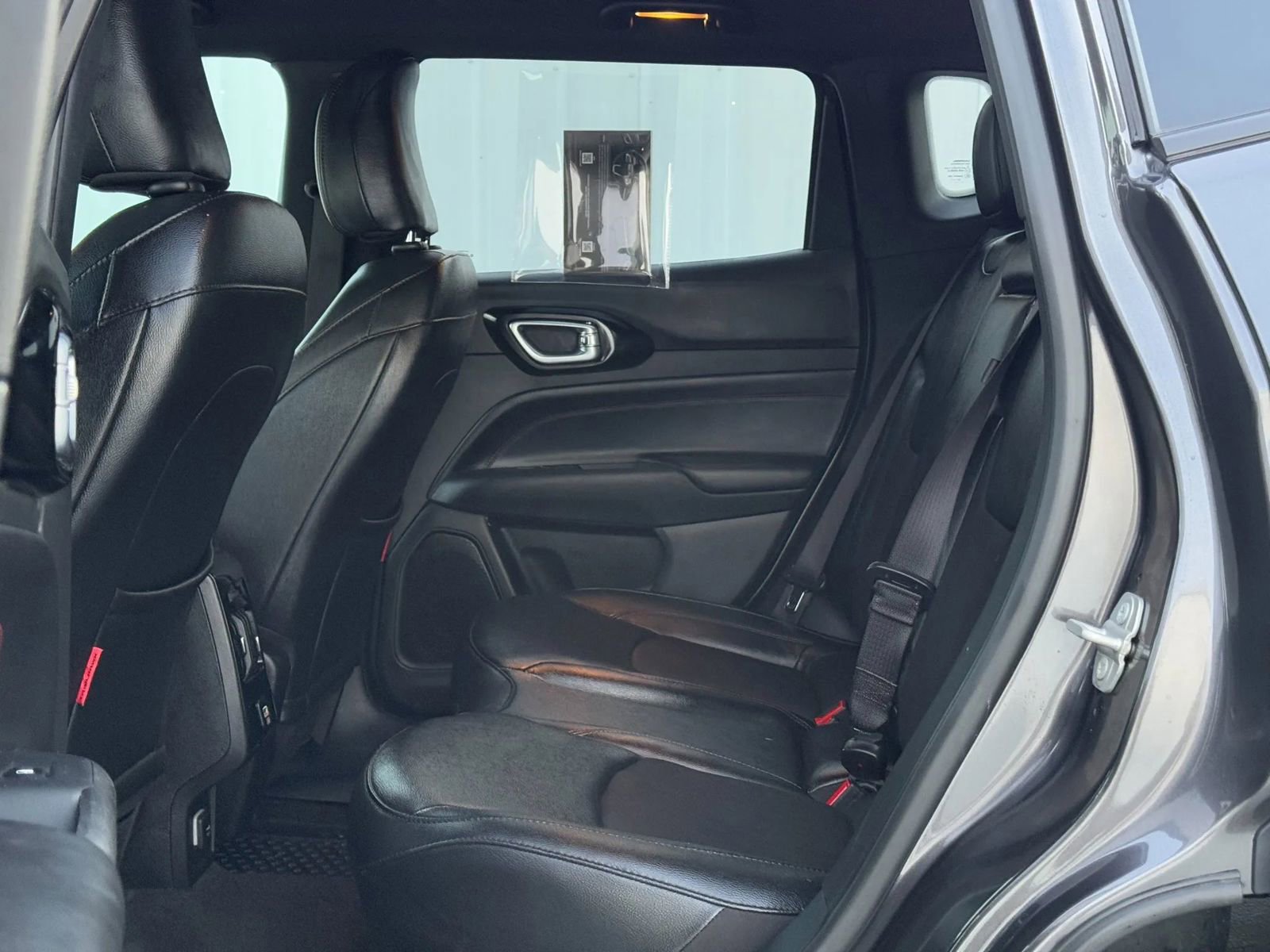 Used 2024 Jeep Compass Trailhawk image 12