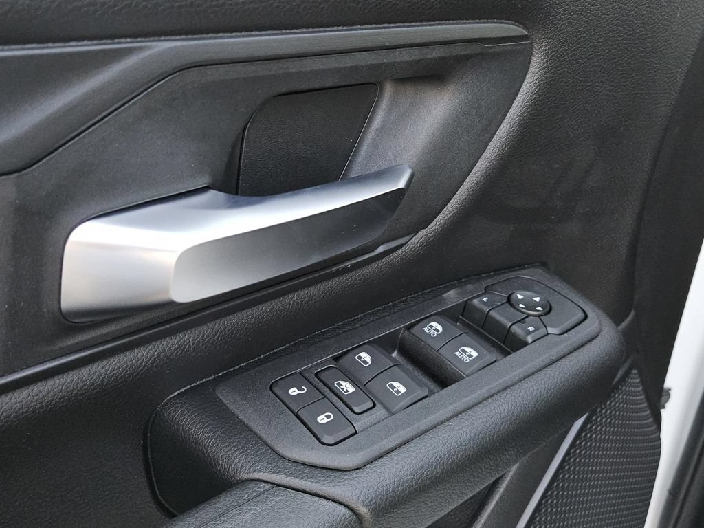 New 2026 RAM 1500 Express AWD/4WD image 24