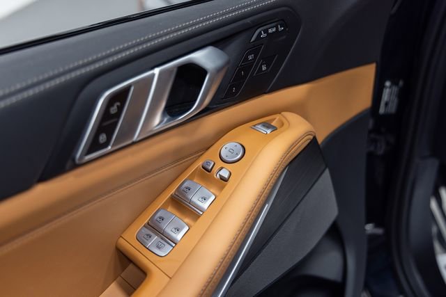 Certified 2024 BMW X7 xDrive40i w/ M Sport Package image 12