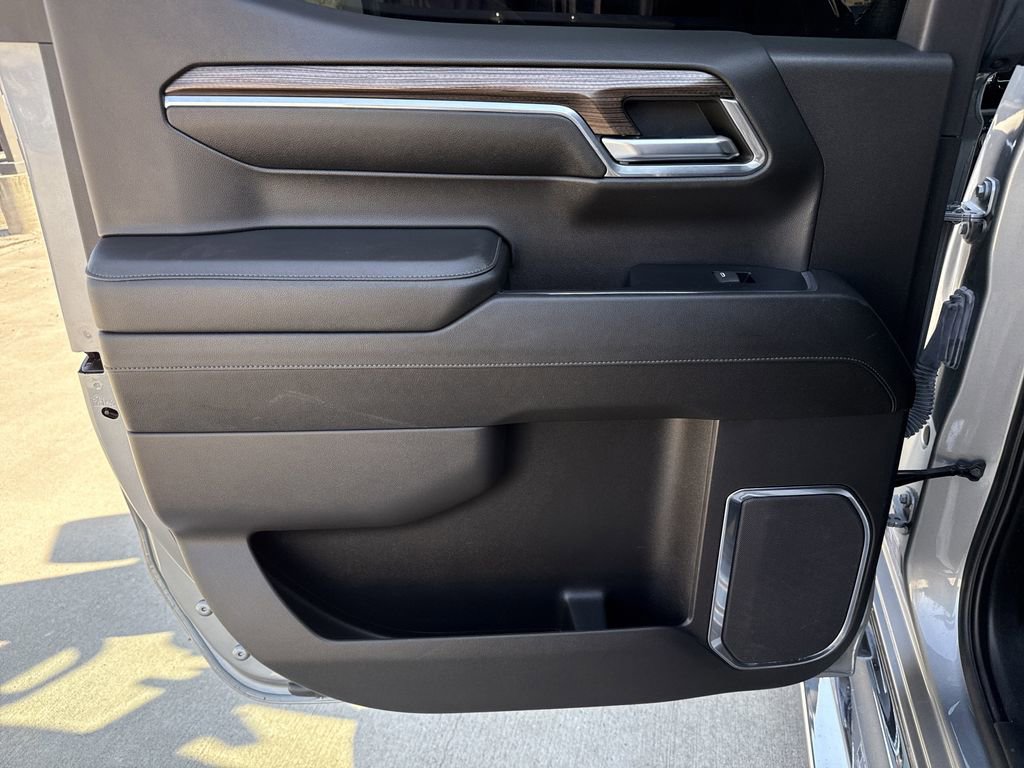 Used 2024 Chevrolet Silverado 1500 LT w/ Z71 Off-Road Package image 21