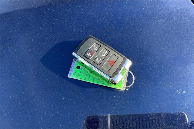 Used 2022 Land Rover Range Rover Evoque SE image 10