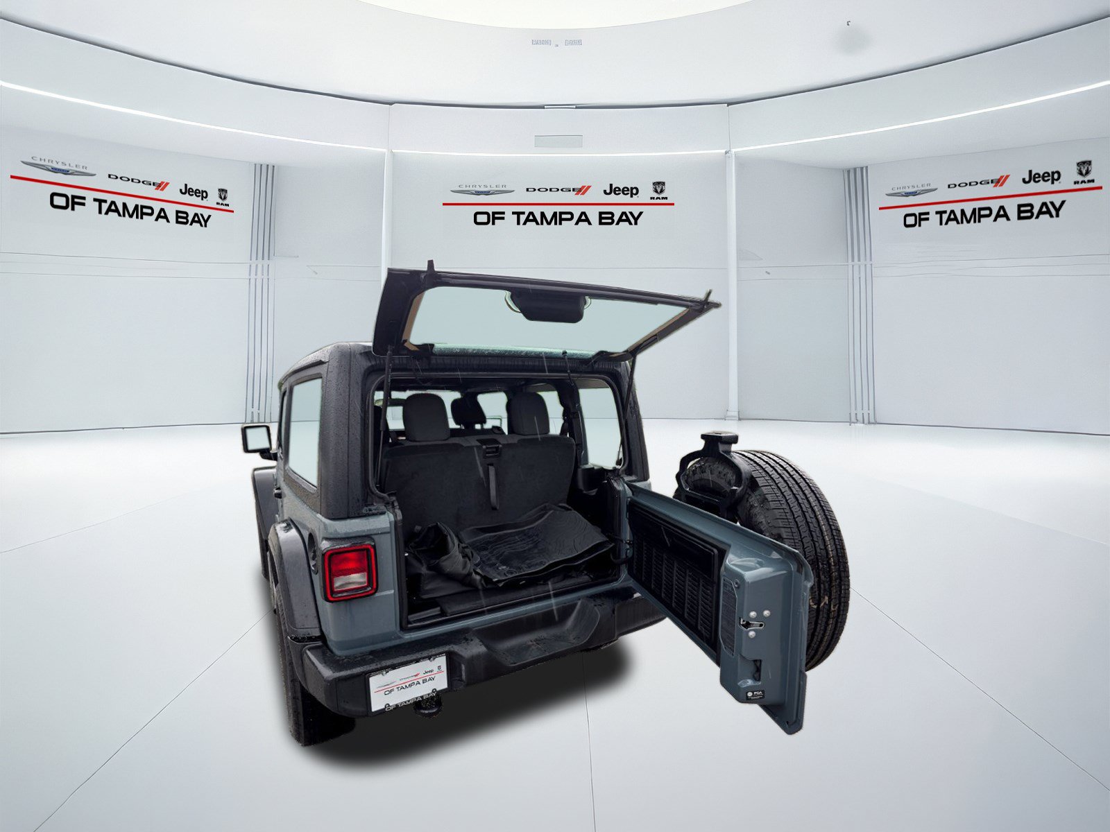 Used 2025 Jeep Wrangler Sport AWD/4WD image 31