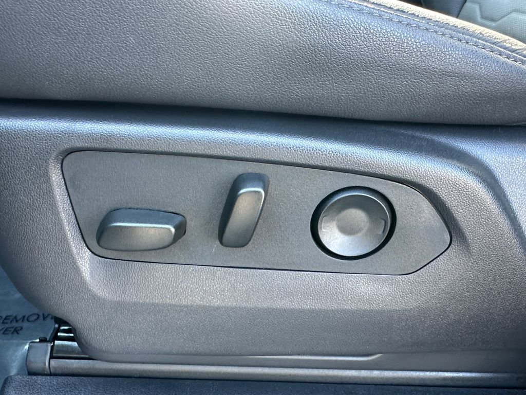 Used 2025 Chevrolet Silverado 1500 ZR2 w/ Technology Package image 10