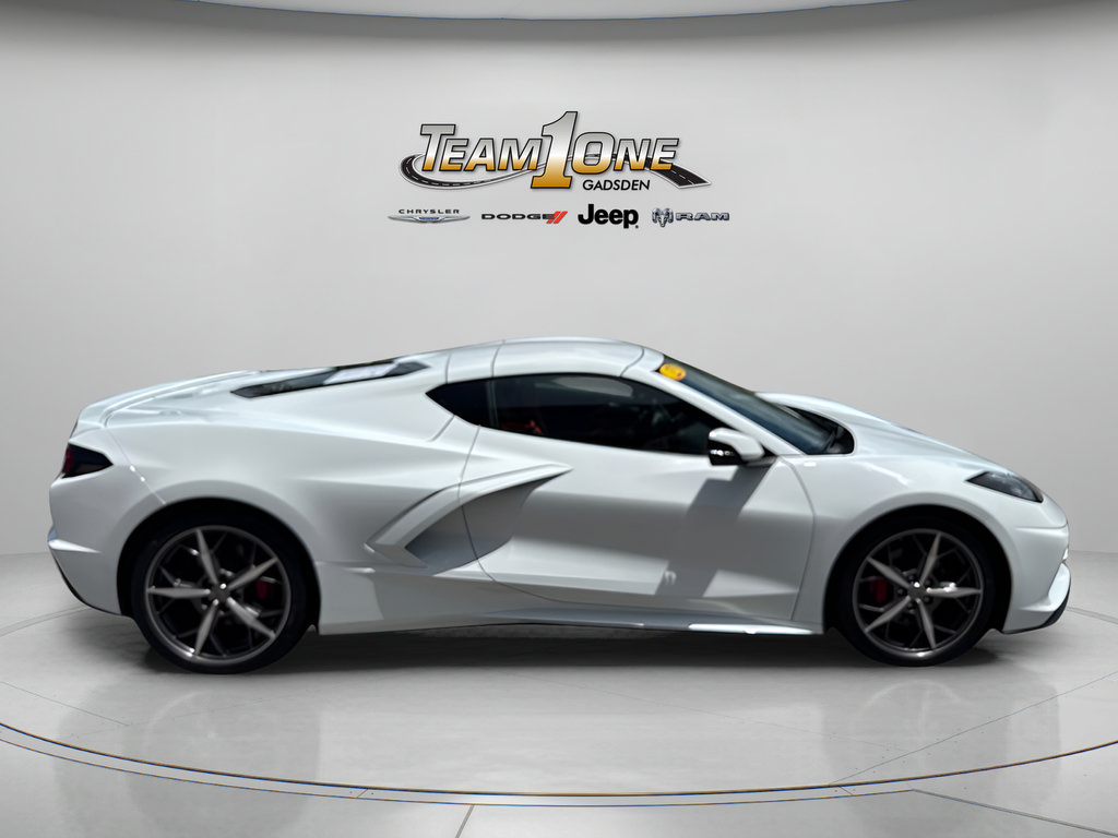 Used 2022 Chevrolet Corvette Stingray Preferred Cpe w/ Engine Appearance Package RWD image 8