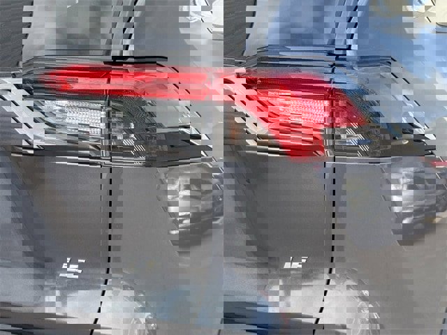 Used 2019 Toyota RAV4 LE w/ Carpet Mat Package image 7