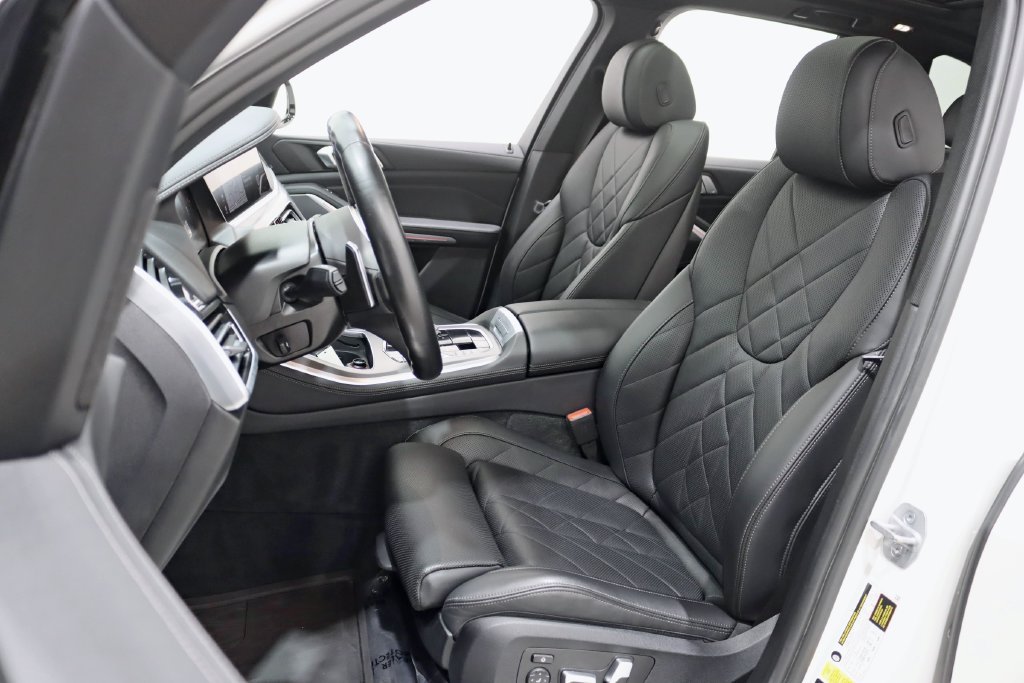 Used 2023 BMW X5 xDrive40i w/ M Sport Package AWD/4WD image 26