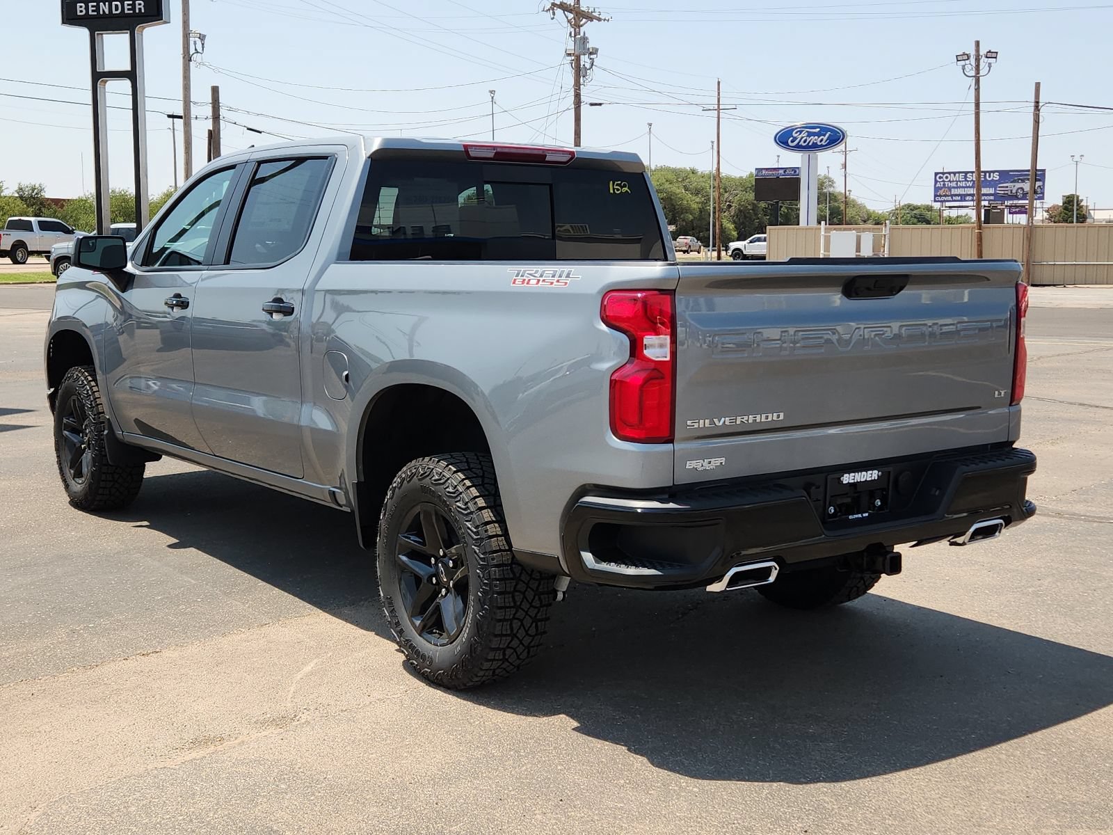 New 2026 Chevrolet Silverado 1500 LT Trail Boss w/ Convenience Package II AWD/4WD image 3