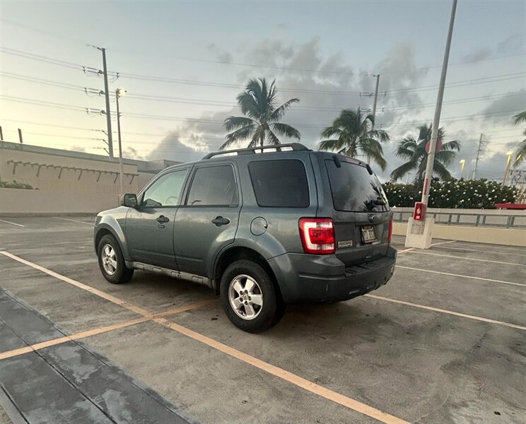 Used 2010 Ford Escape XLT FWD image 3