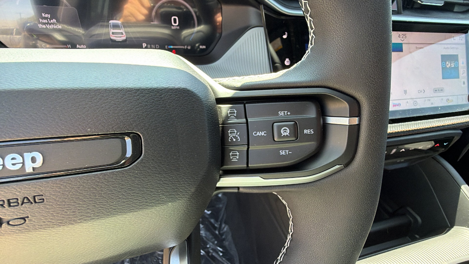 Certified 2026 Jeep Cherokee Limited AWD/4WD image 23