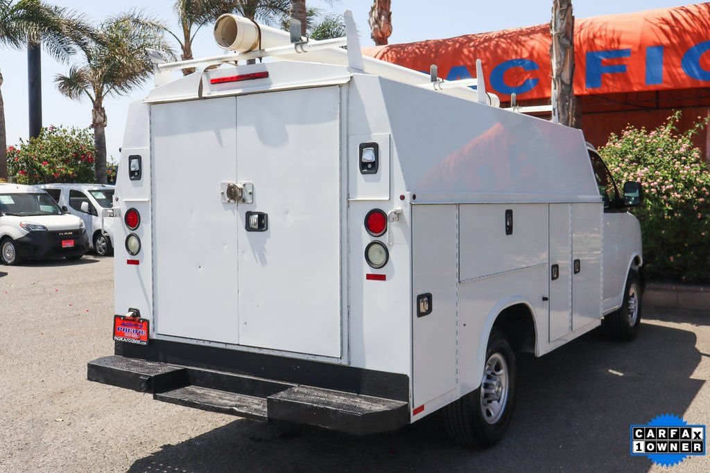 Used 2018 Chevrolet Express 3500 RWD image 10