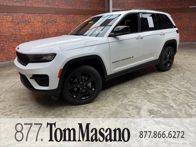 Used 2023 Jeep Grand Cherokee Altitude