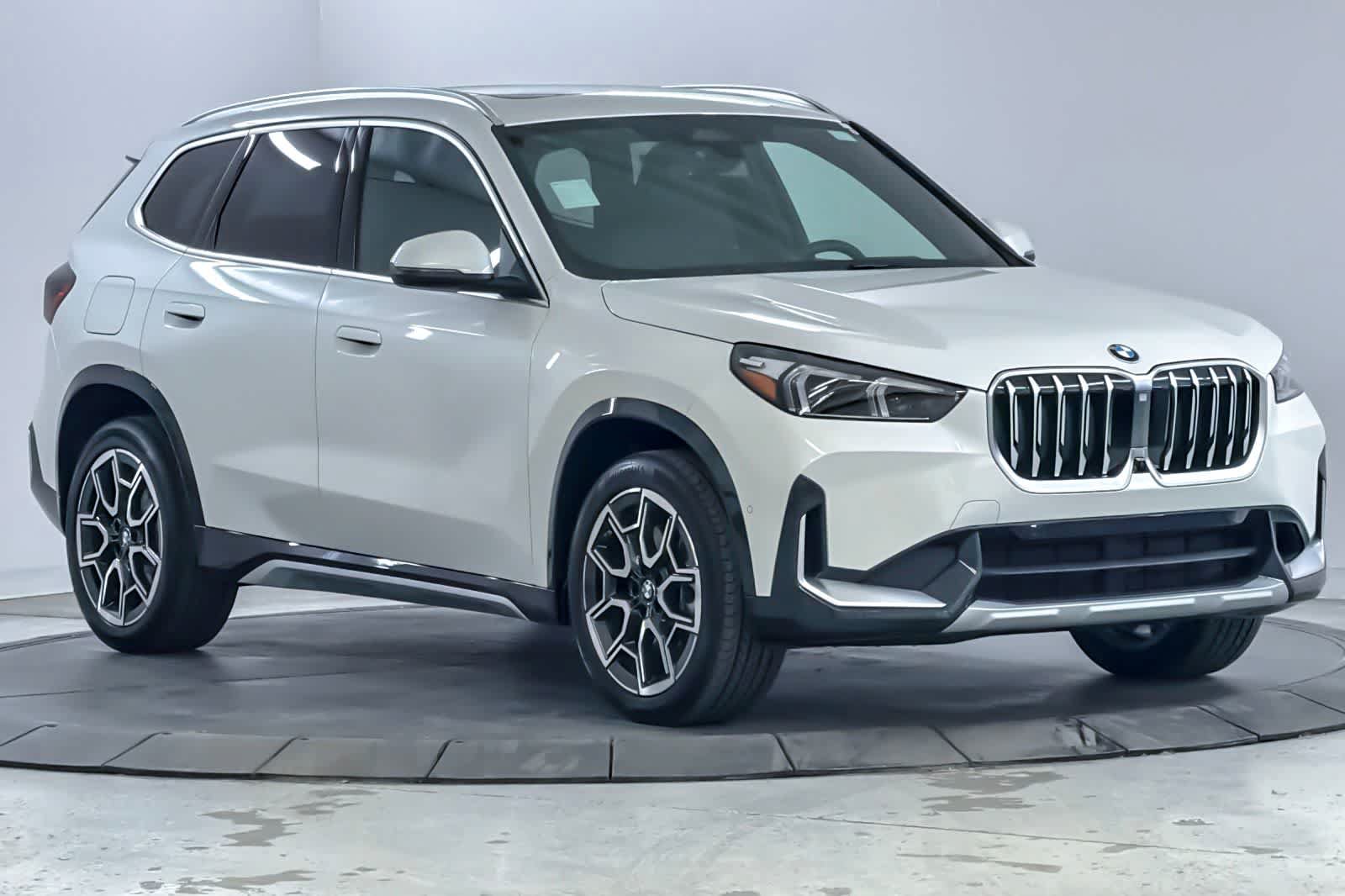 New 2026 BMW X1 xDrive28i w/ Technology Package AWD/4WD image 9