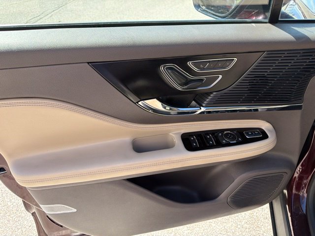 Used 2020 Lincoln Corsair AWD w/ Equipment Group 101A image 24