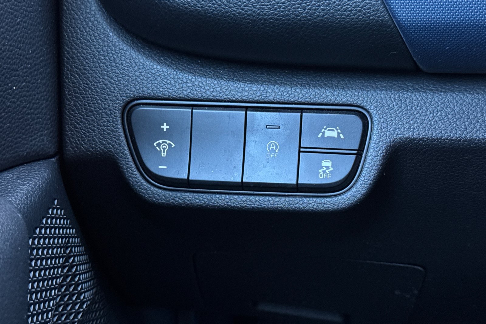 Used 2022 Kia Seltos Nightfall Edition AWD/4WD image 31