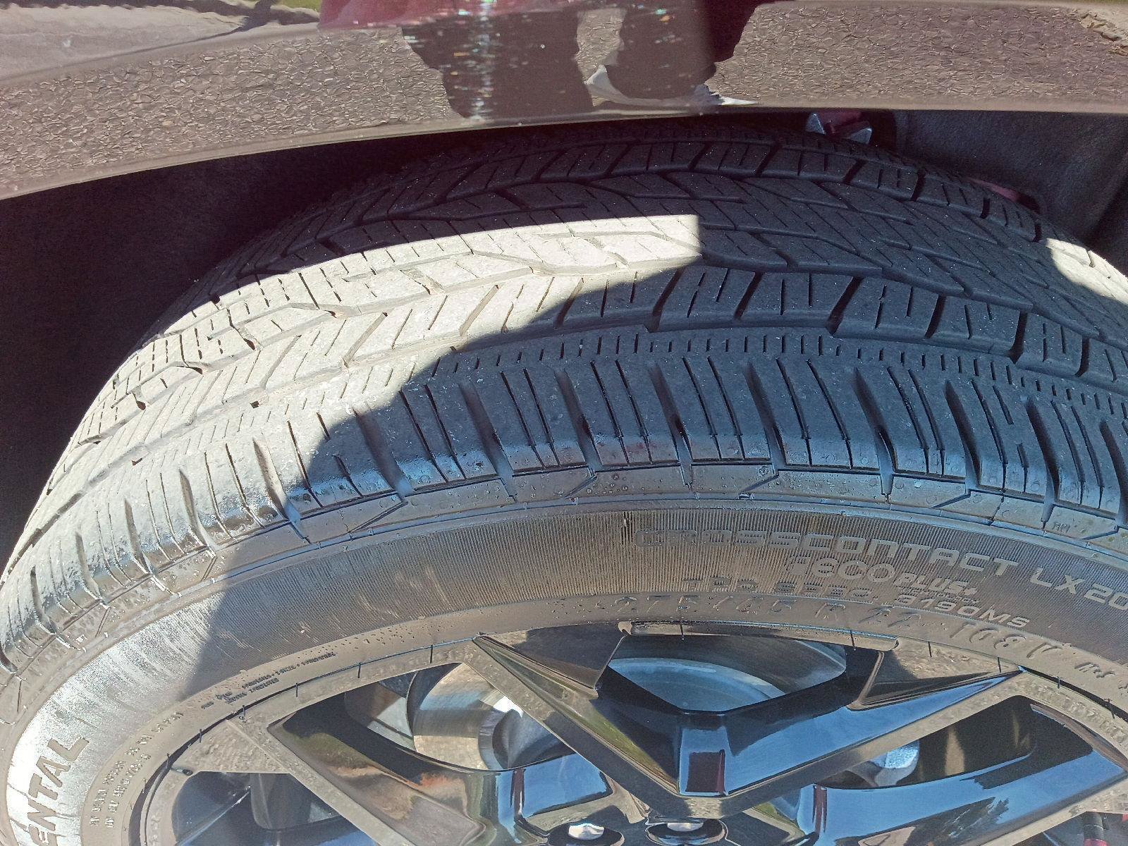 Used 2026 Chevrolet Traverse RS FWD image 14