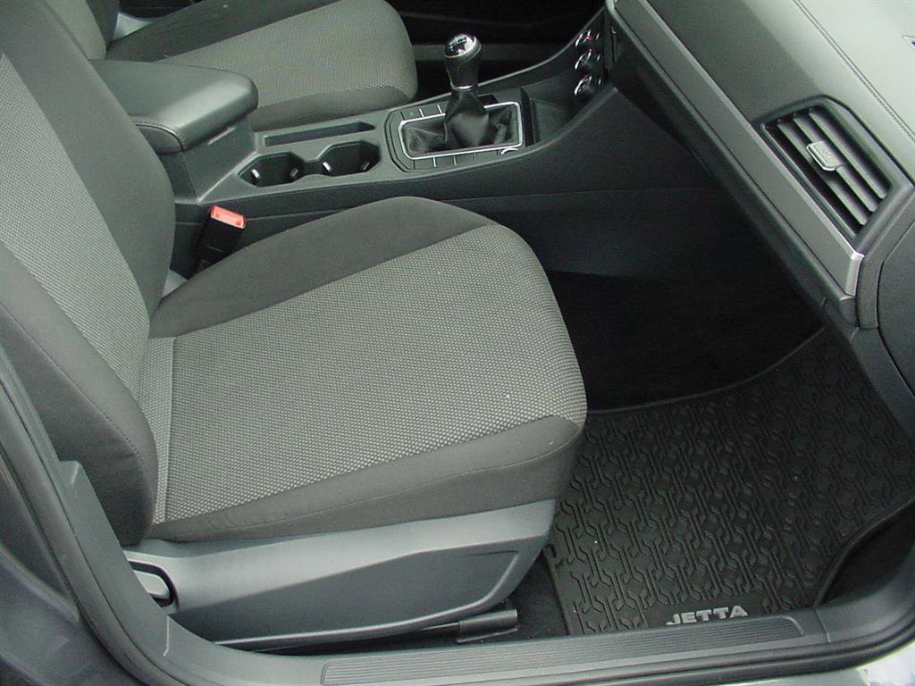 Used 2021 Volkswagen Jetta S w/ Driver Assistance Package image 24