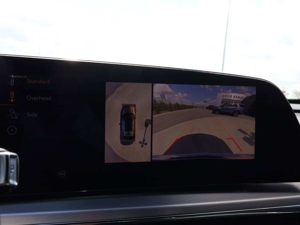 Used 2024 Cadillac Lyriq Luxury image 36