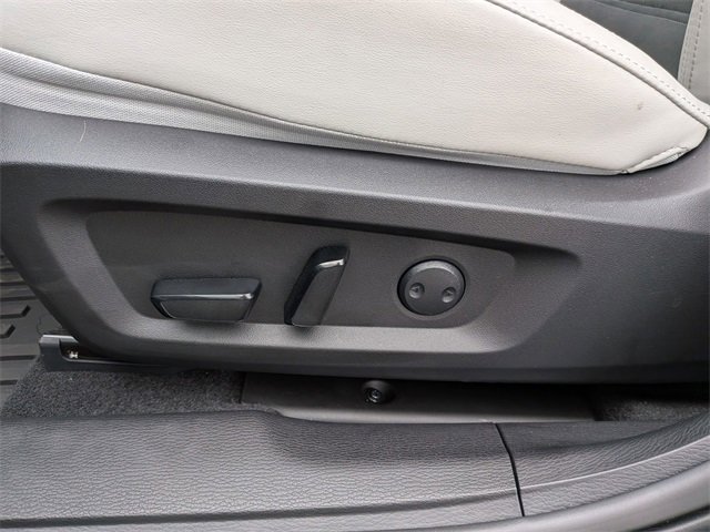 New 2025 Mitsubishi Outlander SE image 15