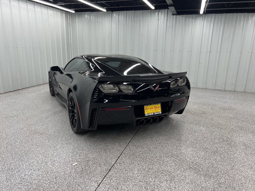 Used 2016 Chevrolet Corvette Z06 w/ 3LZ Preferred Equipment Group RWD image 4
