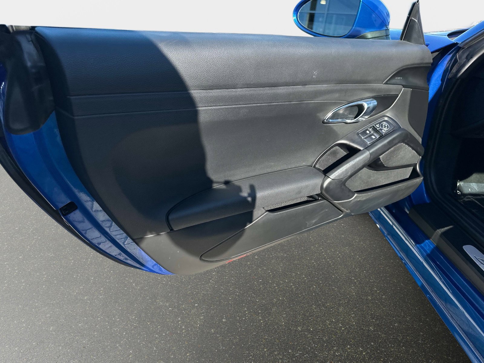 Used 2017 Porsche 718 Boxster Base image 17