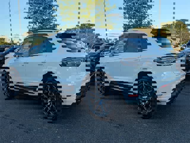 Used 2024 Porsche Macan image 6