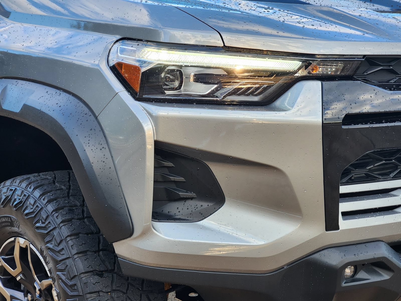 Used 2023 Chevrolet Colorado ZR2 w/ ZR2 Convenience Package III AWD/4WD image 9