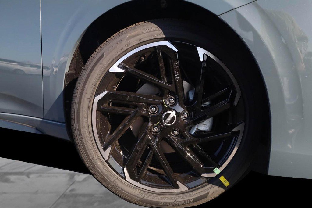 New 2026 Nissan Sentra SR w/ Floor Mat Package image 3