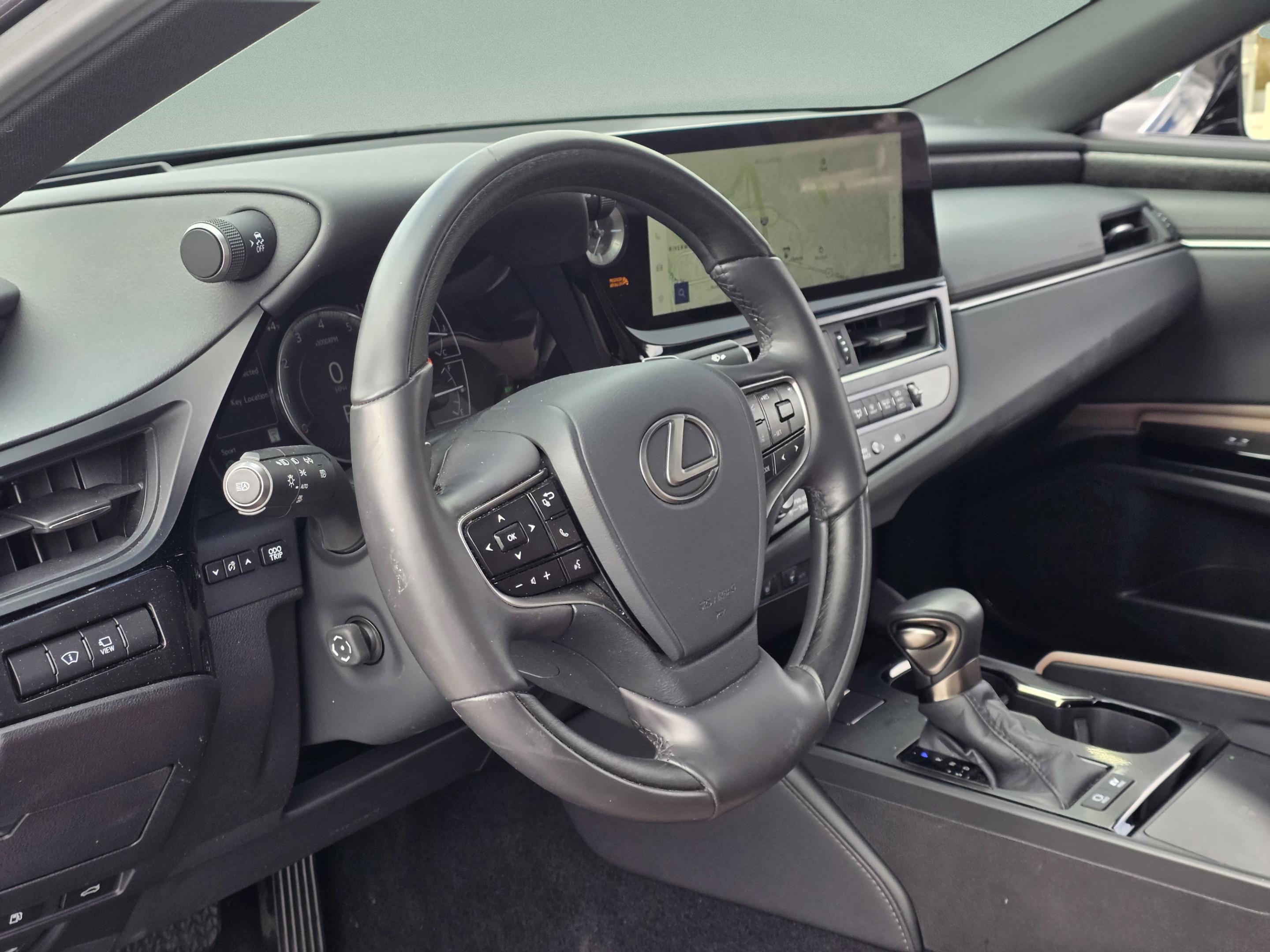 Certified 2024 Lexus ES 300h ES 300h Luxury w/ Technology Package image 11