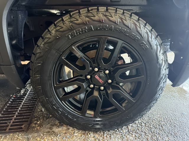 Certified 2022 GMC Sierra 1500 Elevation w/ LPO, Elevation Black Package AWD/4WD image 10