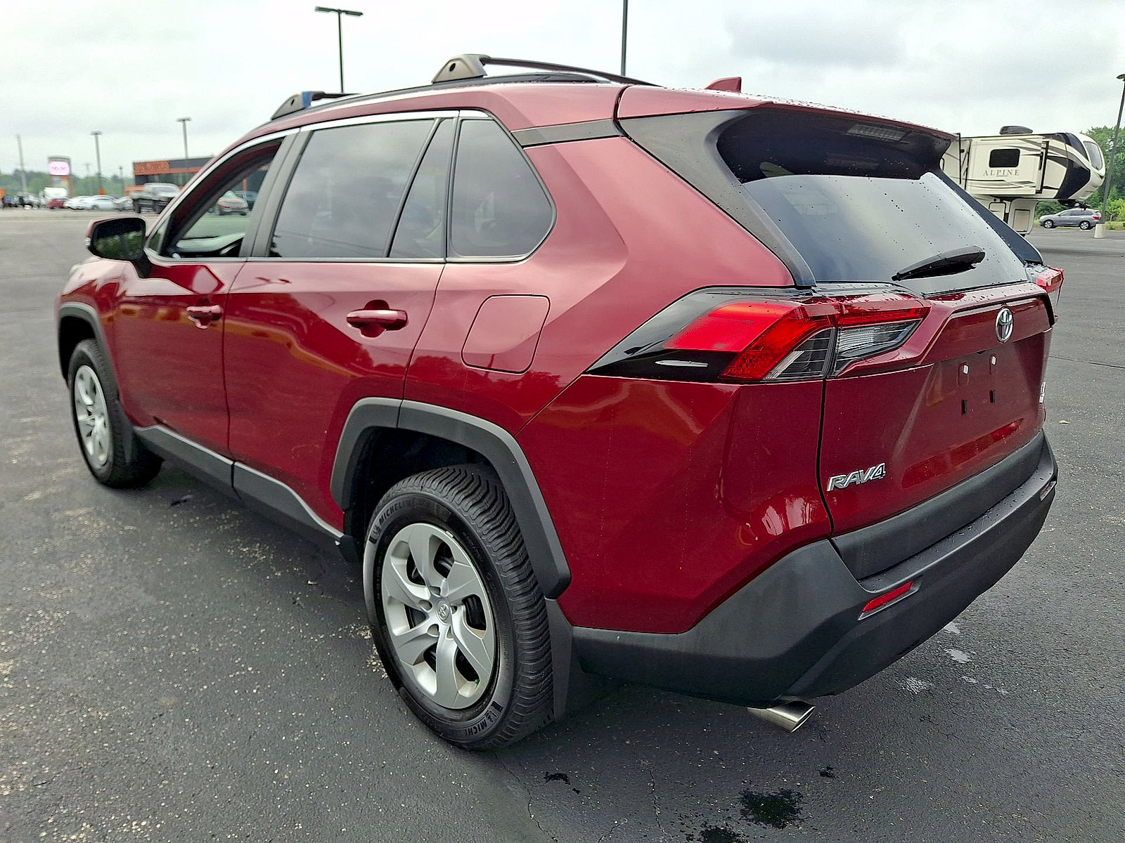 Used 2019 Toyota RAV4 LE w/ All Weather Liner Package AWD/4WD image 21