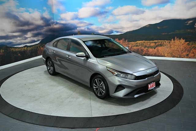 Used 2024 Kia Forte LXS image 1
