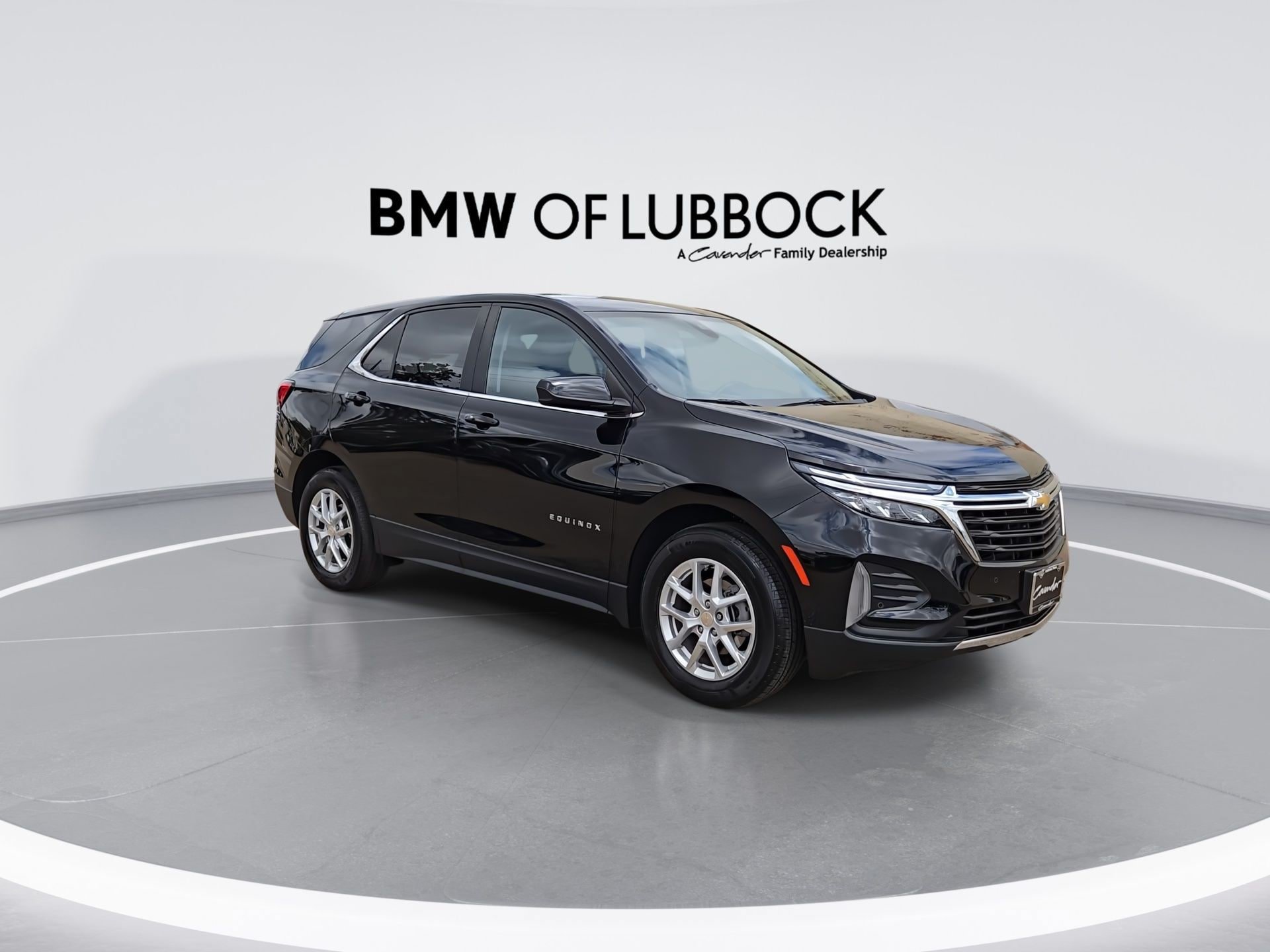 Used 2024 Chevrolet Equinox LT FWD image 2