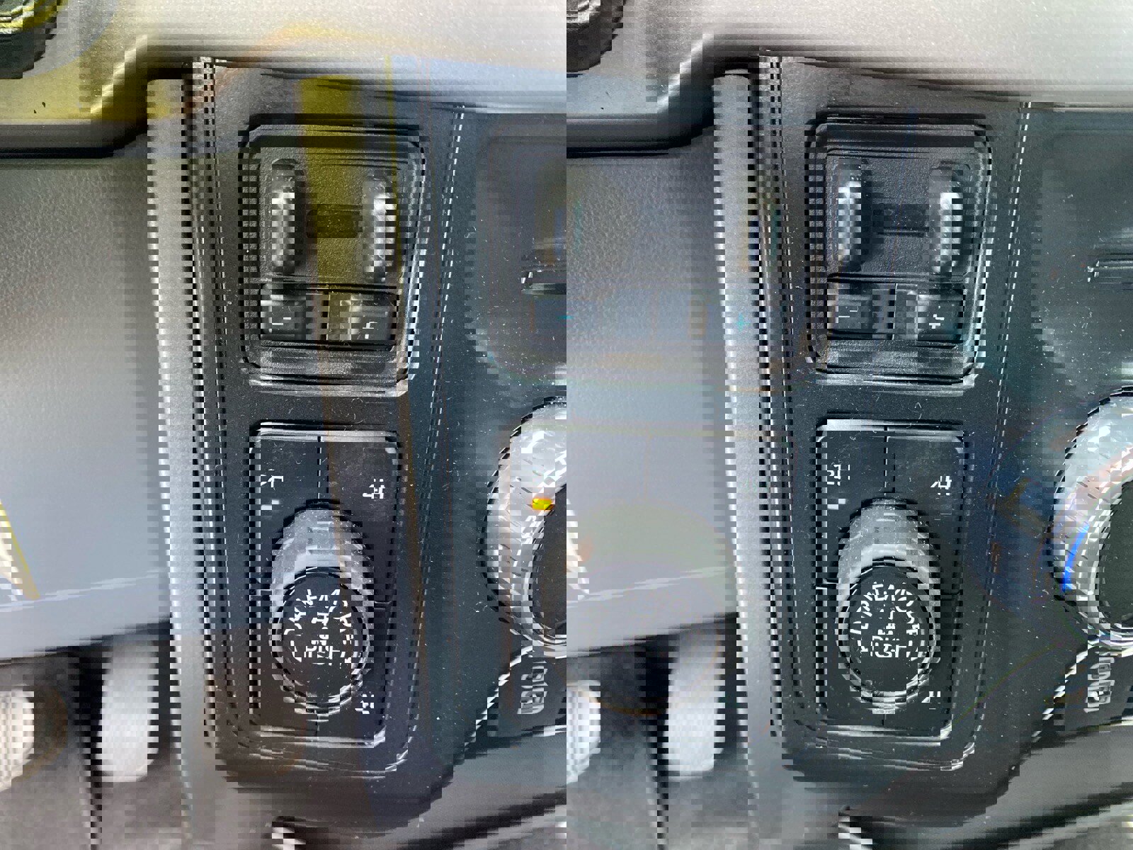 Used 2025 Ford F150 XLT w/ Equipment Group 301A Standard image 12