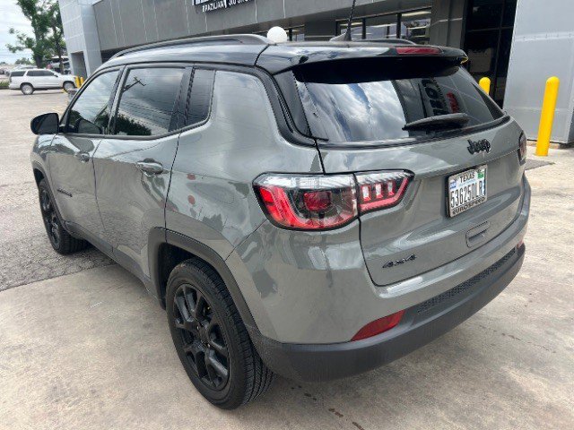 Used 2023 Jeep Compass Altitude AWD/4WD image 8