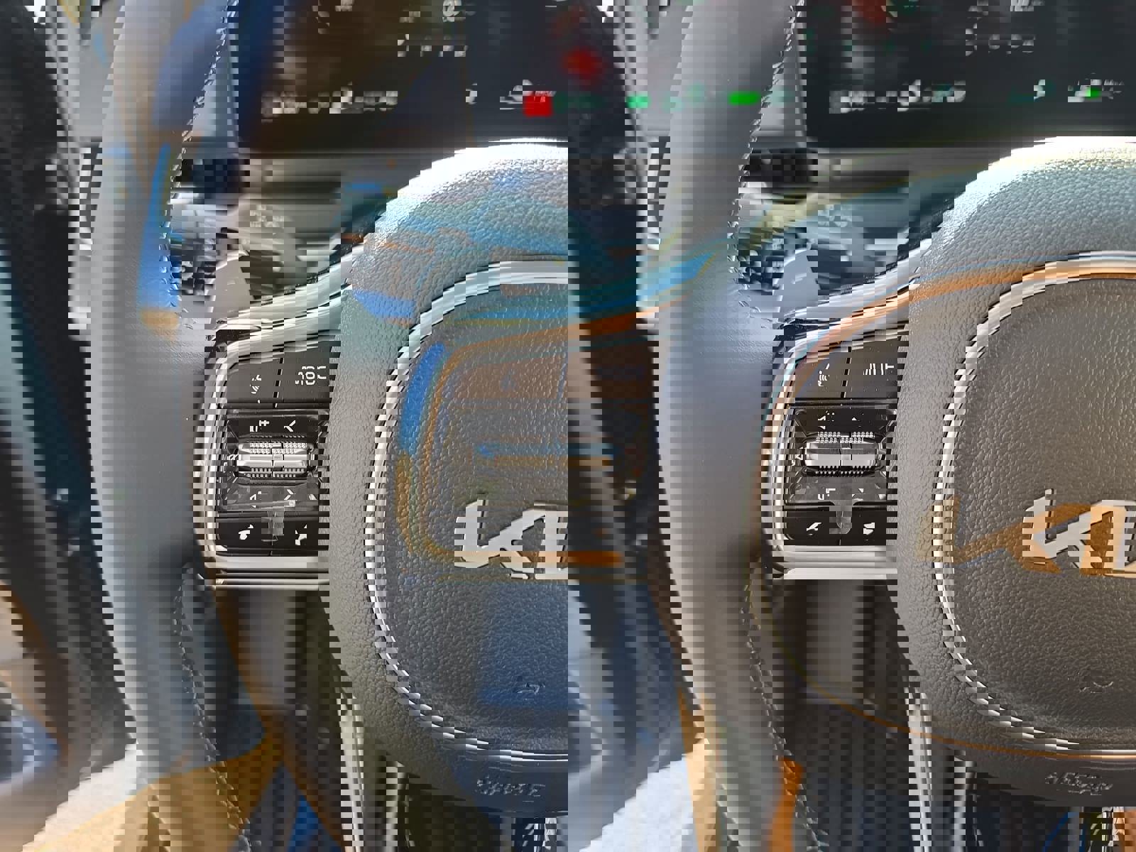 New 2026 Kia Carnival SX image 19